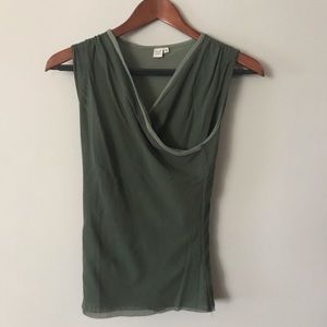 Sweet Pea front cross top